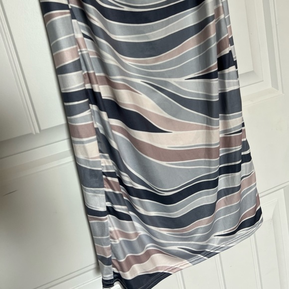 BooHoo Marble Print Bandeu Ring Detail Midaxi Dress - Picture 8 of 12